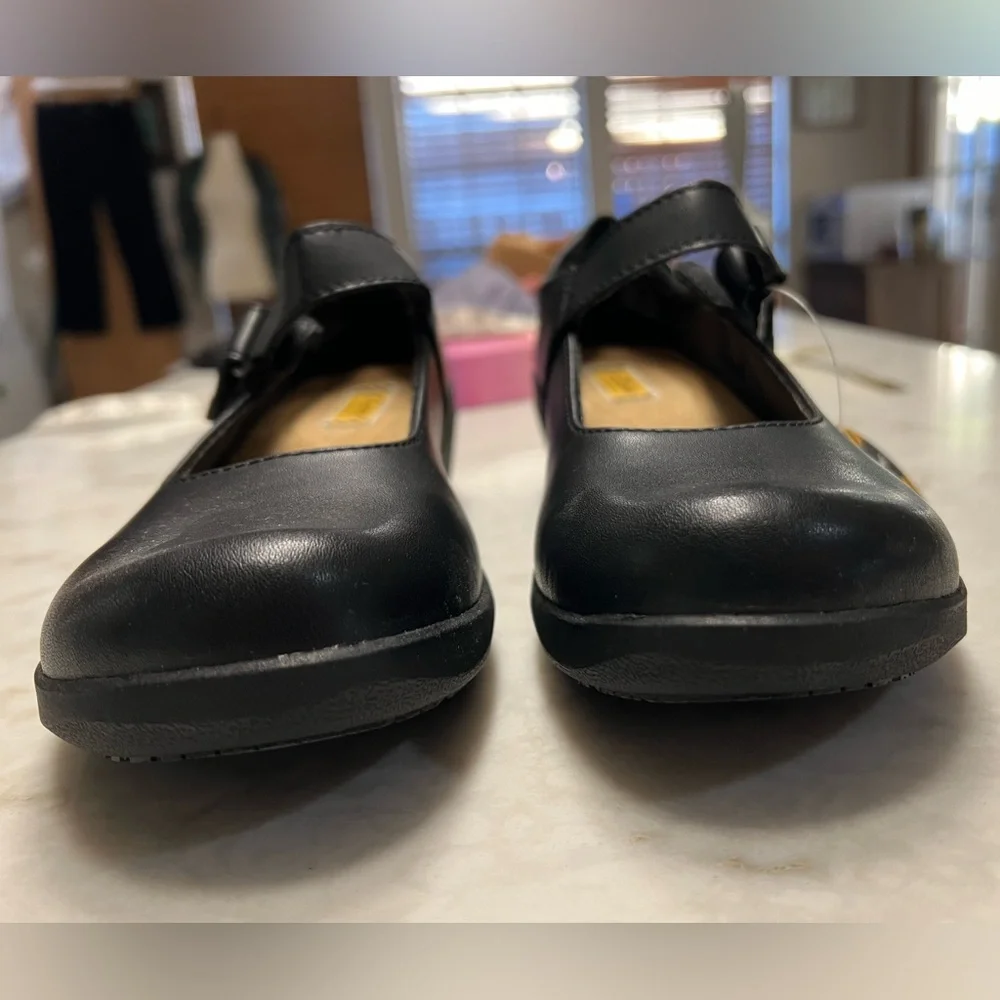 Clarks Black Leather Mary Jane Heels